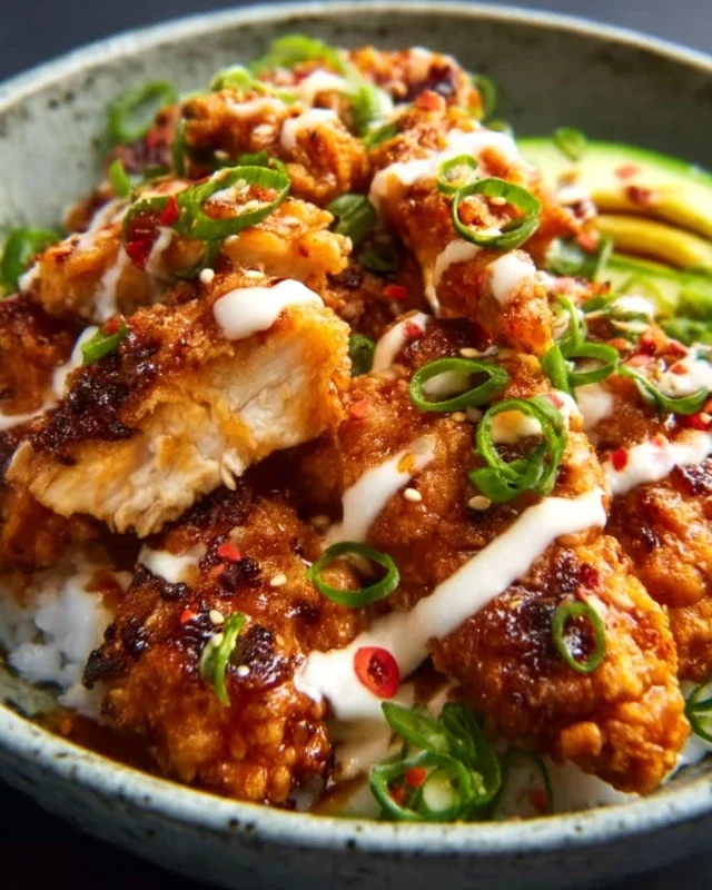 Spicy Honey-Gin Extract Extractger Chicken Bowls with Yum Yum Sauce